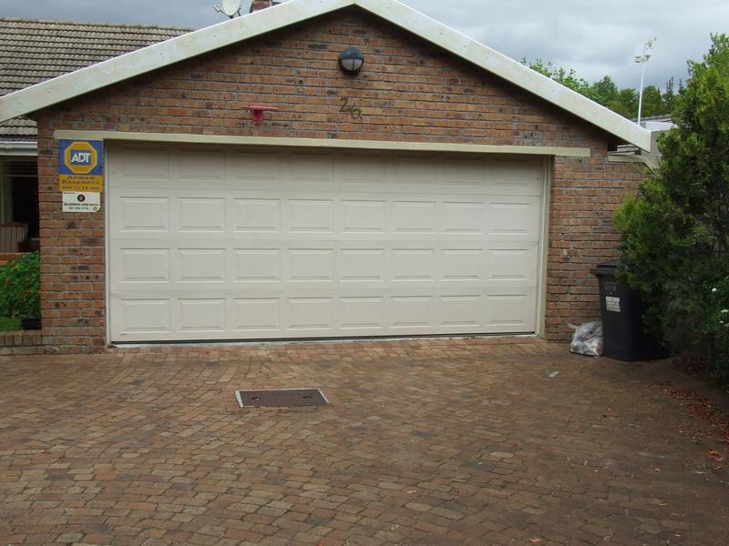 To Let 3 Bedroom Property for Rent in Golden Acre Western Cape